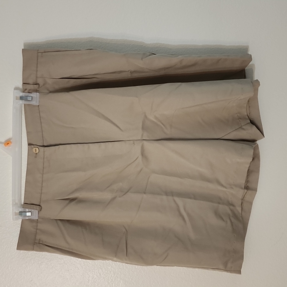 Darlyn Khaki Shorts Size 16